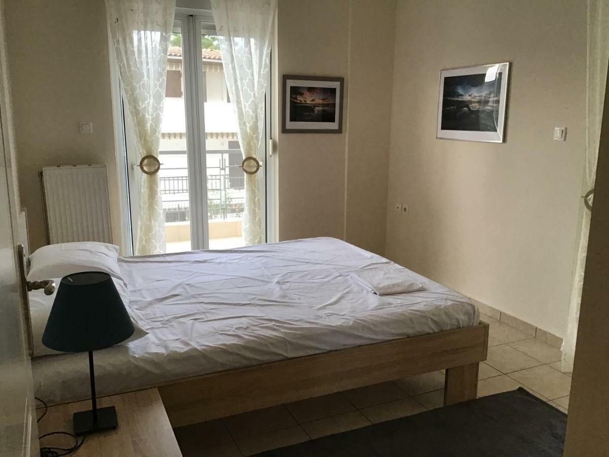 Ourania'S Apartments Kamena Vourla Ngoại thất bức ảnh