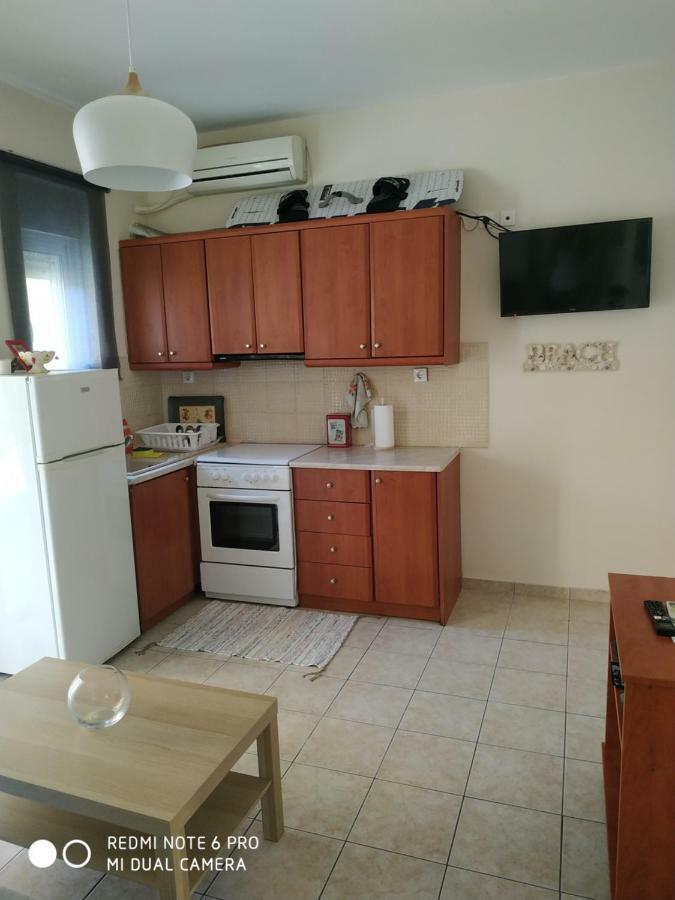 Ourania'S Apartments Kamena Vourla Ngoại thất bức ảnh