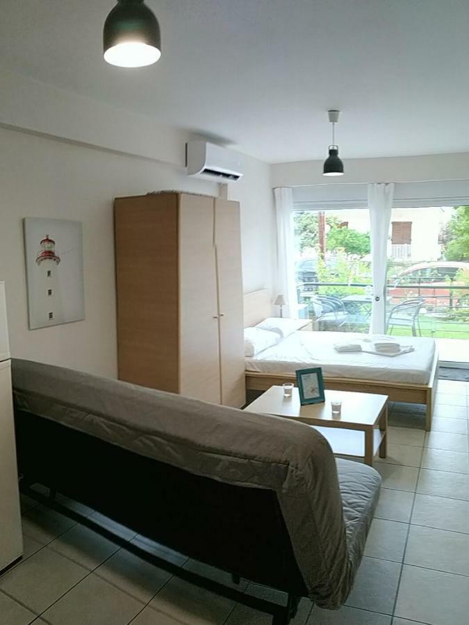 Ourania'S Apartments Kamena Vourla Ngoại thất bức ảnh