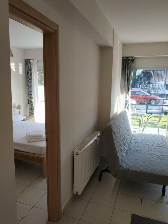 Ourania'S Apartments Kamena Vourla Ngoại thất bức ảnh
