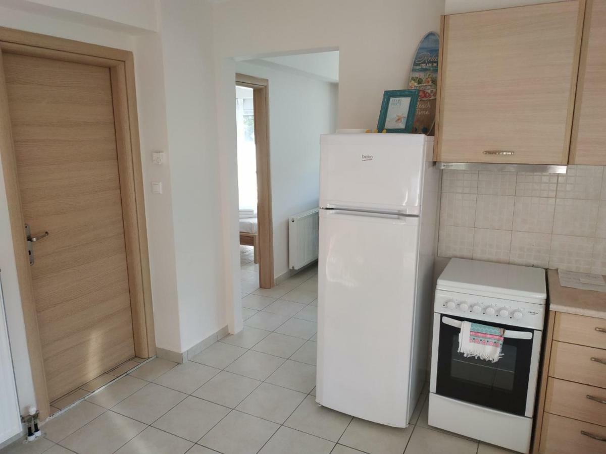Ourania'S Apartments Kamena Vourla Ngoại thất bức ảnh