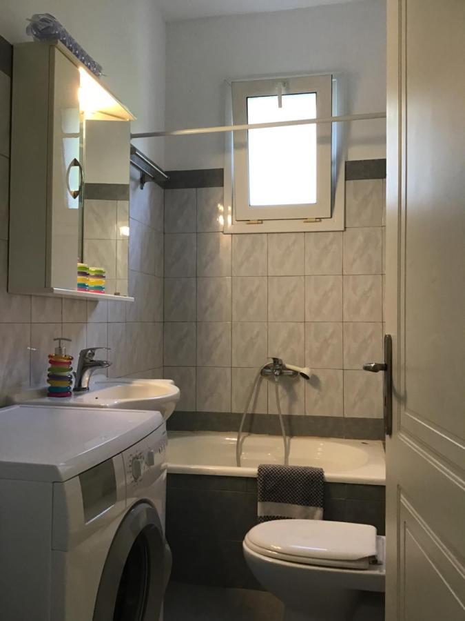 Ourania'S Apartments Kamena Vourla Ngoại thất bức ảnh