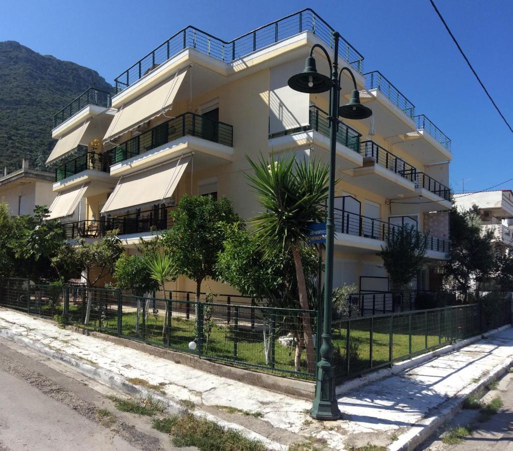 Ourania'S Apartments Kamena Vourla Ngoại thất bức ảnh